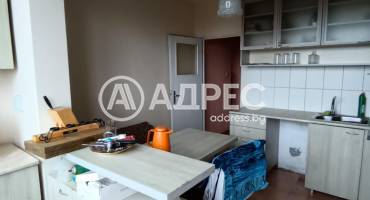 Тристаен апартамент, Добрич, Център, 671117, Снимка 1