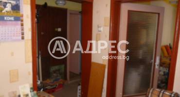 Тристаен апартамент, Добрич, Център, 698118, Снимка 1
