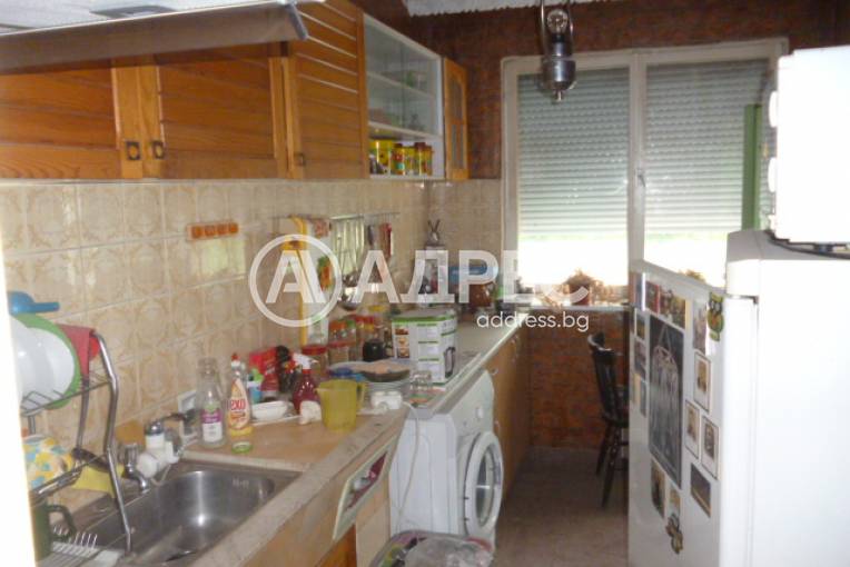 Тристаен апартамент, Добрич, Център, 698118, Снимка 12