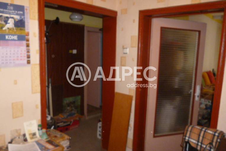Тристаен апартамент, Добрич, Център, 698118, Снимка 1