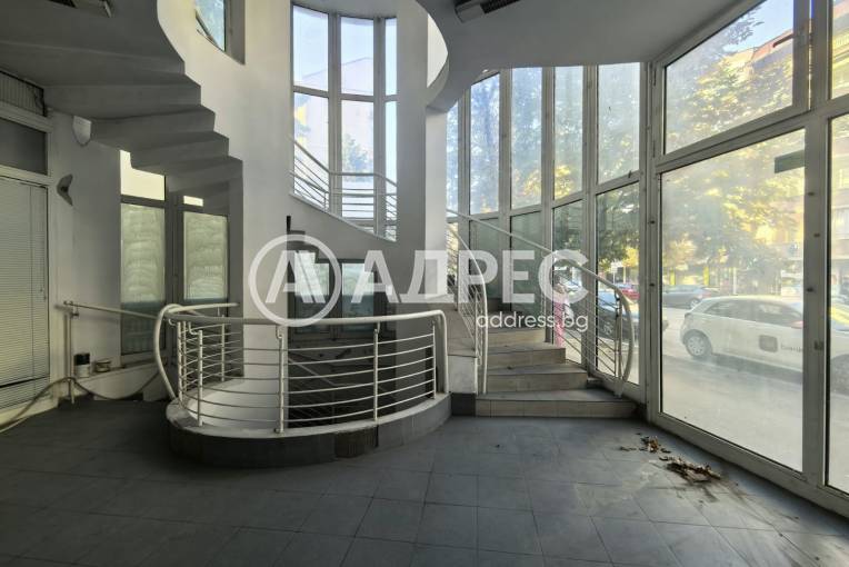 Офис Сграда/Търговски център, Русе, Широк център, 664123, Снимка 1