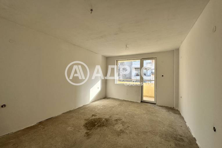 Тристаен апартамент, Плевен, 9-ти квартал, 678124, Снимка 1