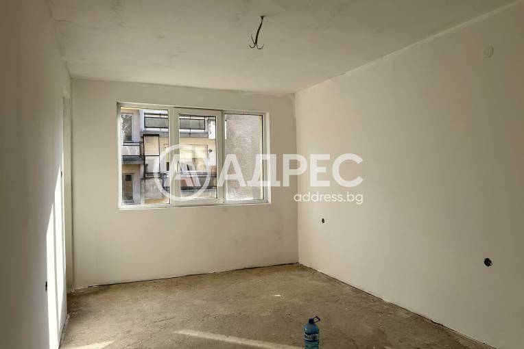 Тристаен апартамент, Плевен, 9-ти квартал, 678124, Снимка 2