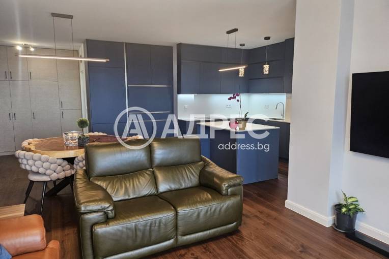 Тристаен апартамент, Варна, к.к. Чайка, 661125, Снимка 1