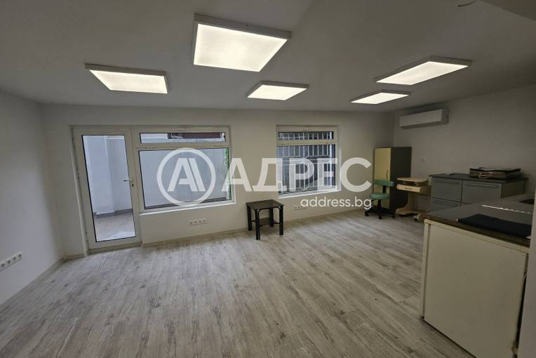 Магазин, Варна, Колхозен пазар, 688125, Снимка 1