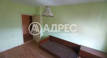 Тристаен апартамент, Исперих, Център, 697125, Снимка 1