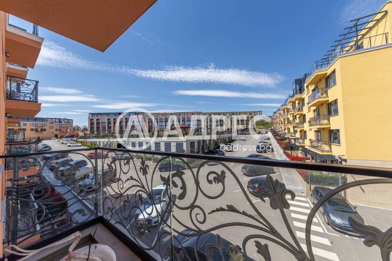 Двустаен апартамент, Варна, к.к. Св.Св. Константин и Елена, 692129, Снимка 12