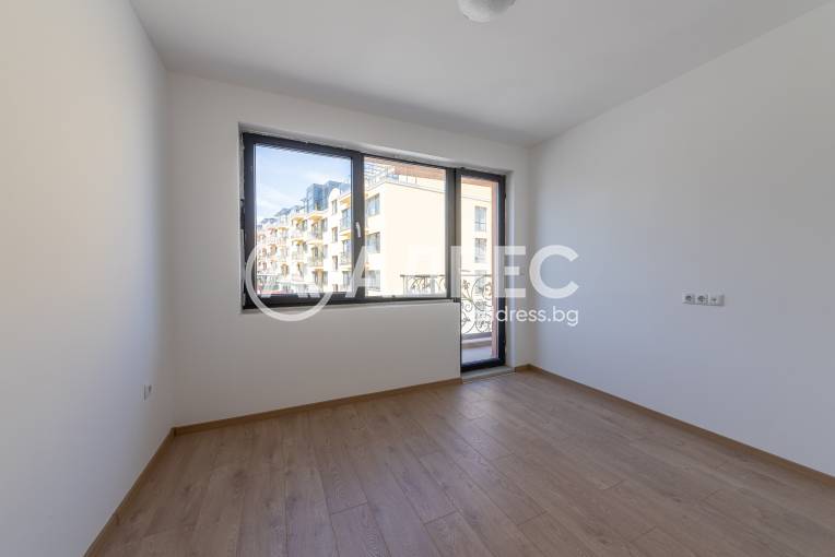 Двустаен апартамент, Варна, к.к. Св.Св. Константин и Елена, 692129, Снимка 5