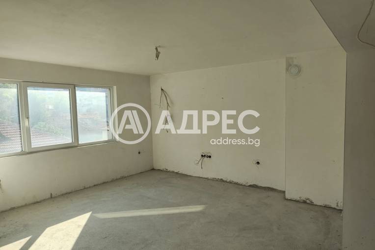 Тристаен апартамент, Хасково, Училищни, 671135, Снимка 1