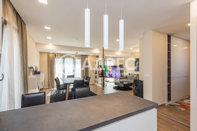 Многостаен апартамент, Варна, Бриз, 679135, Снимка 27