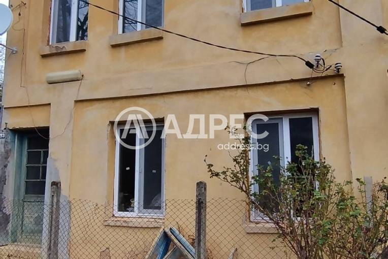 Къща/Вила, Горно трапе, 652137, Снимка 1