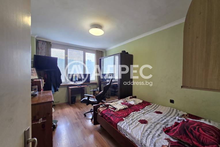 Тристаен апартамент, София, Красна поляна 1, 698139, Снимка 3