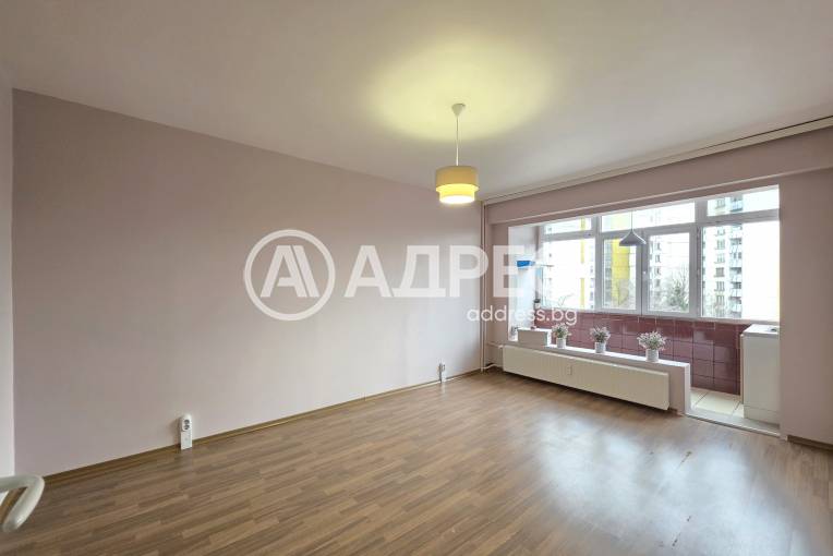 Двустаен апартамент, София, Полигона, 681141, Снимка 1