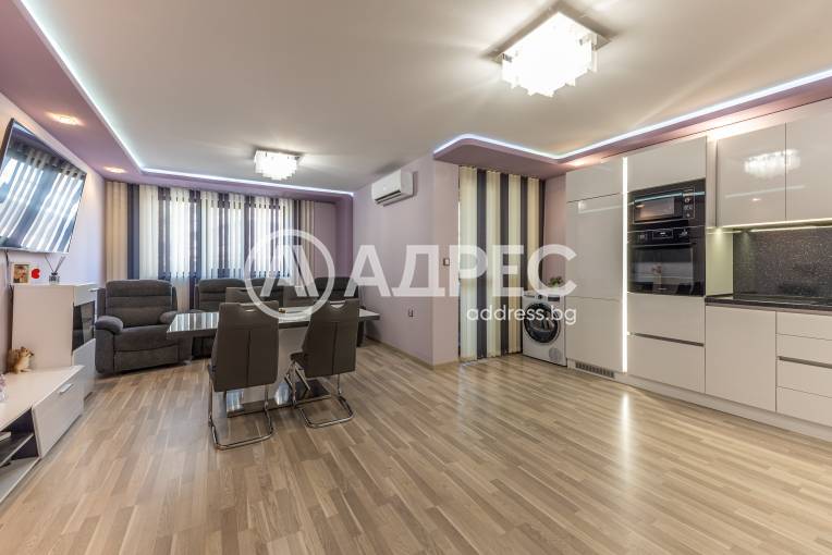 Тристаен апартамент, Варна, ХЕИ, 702141, Снимка 1