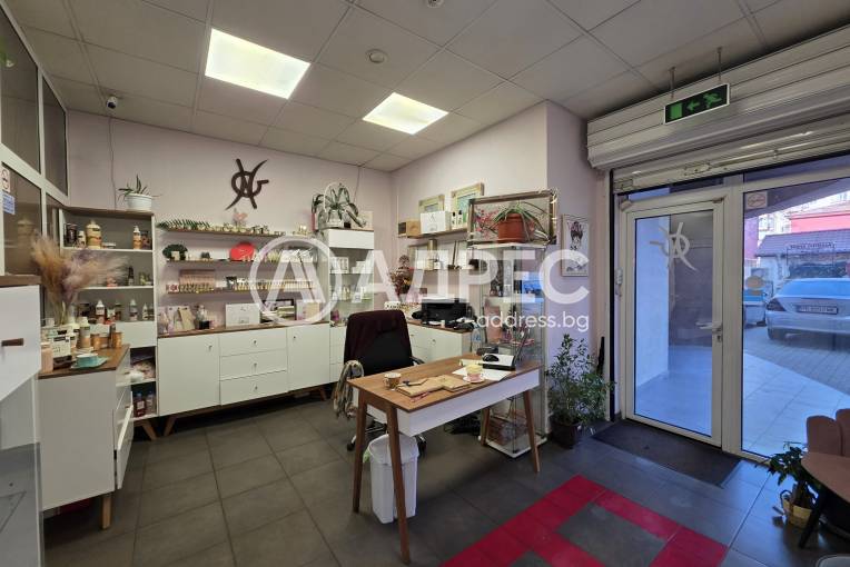 Козметично/Фризьорско студио, София, Център, 692143, Снимка 1
