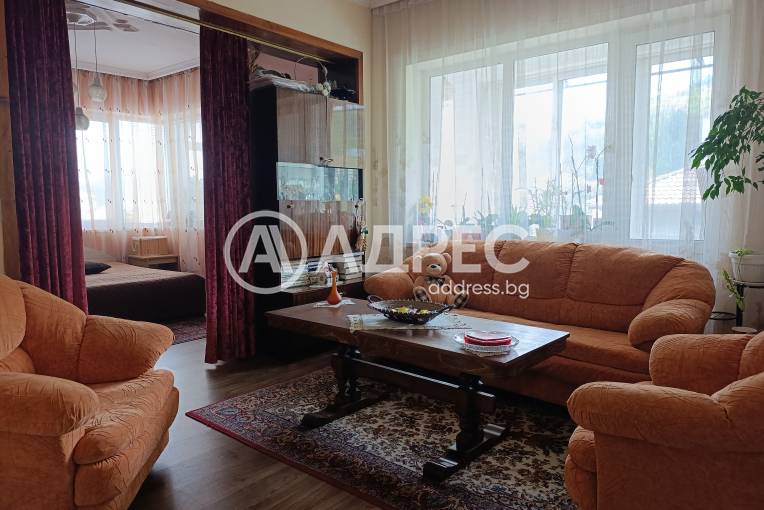 Многостаен апартамент, Смолян, Стар център, 696148, Снимка 1