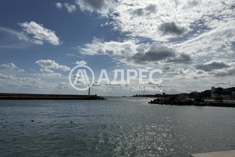 Многостаен апартамент, Варна, к.к. Св.Св. Константин и Елена, 672150, Снимка 19