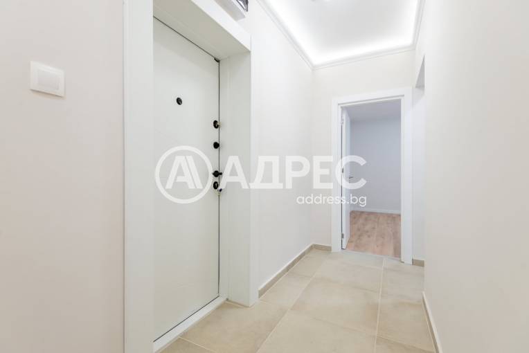 Тристаен апартамент, Варна, Спортна зала, 669151, Снимка 11