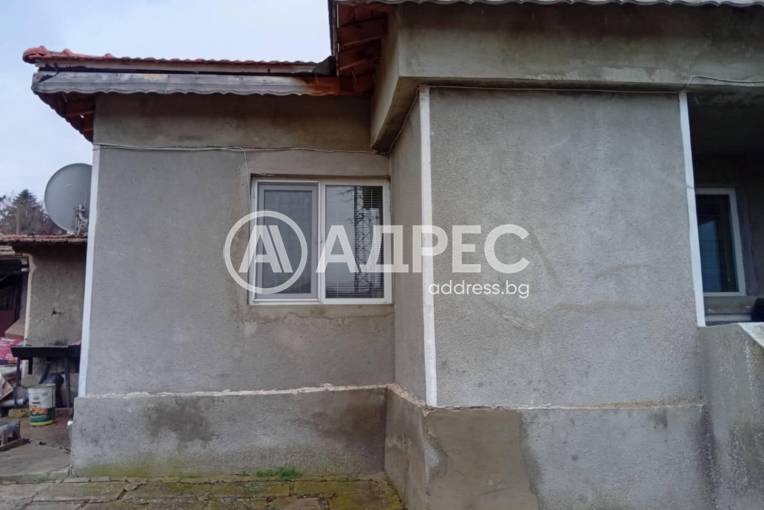 Къща/Вила, Църква, 683151, Снимка 2