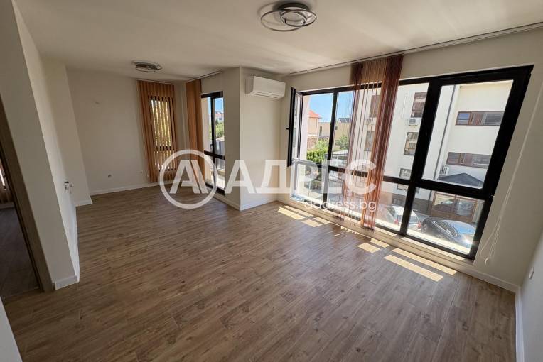 Тристаен апартамент, Варна, Бриз, 661155, Снимка 1