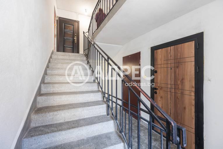 Тристаен апартамент, Варна, Погребите, 648159, Снимка 21