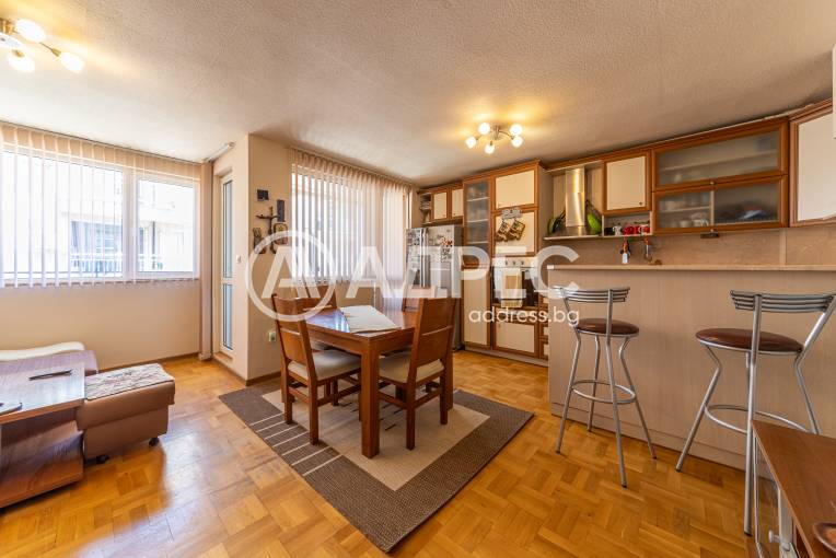 Тристаен апартамент, Варна, Бриз, 661159, Снимка 1