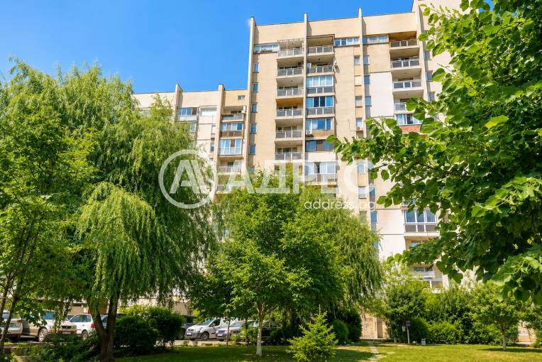 Многостаен апартамент, София, Гоце Делчев, 702165, Снимка 1