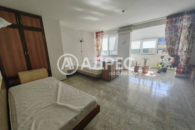 Тристаен апартамент, Варна, Спортна зала, 653166, Снимка 10