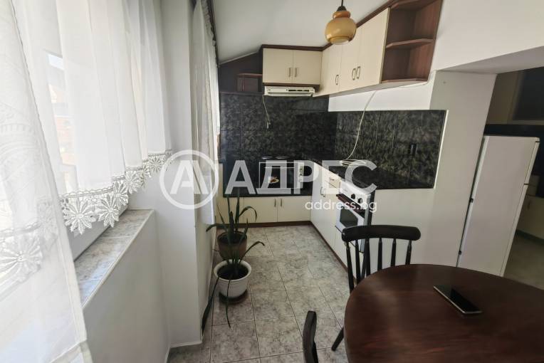 Тристаен апартамент, Варна, Спортна зала, 653166, Снимка 2