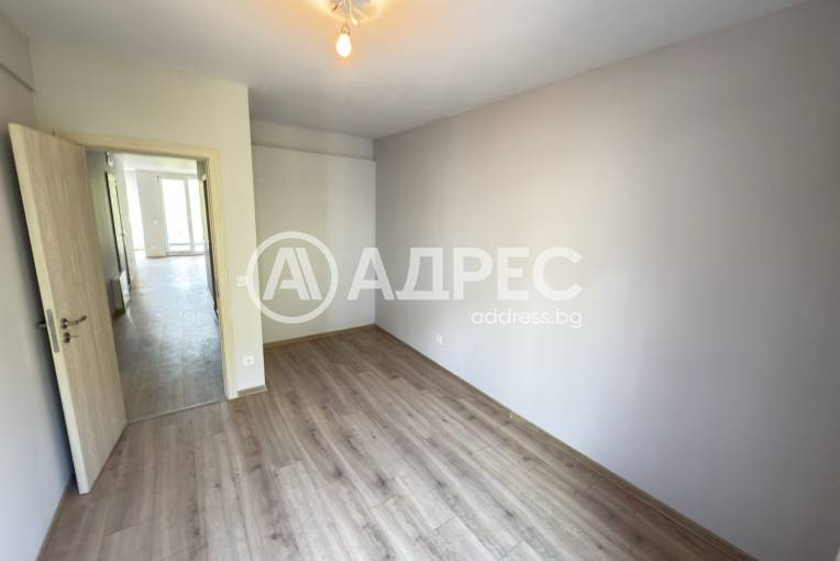 Тристаен апартамент, София, Оборище, 656166, Снимка 21