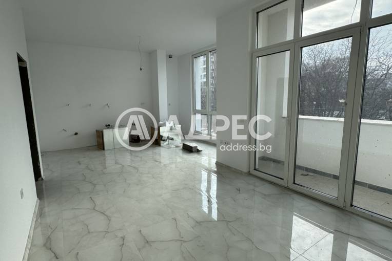 Тристаен апартамент, Бургас, Братя Миладинови, 681166, Снимка 1