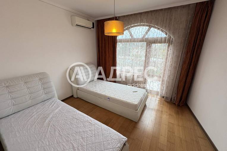 Тристаен апартамент, Варна, к.к. Св.Св. Константин и Елена, 678167, Снимка 5