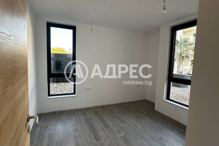 Двустаен апартамент, Варна, к.к. Св.Св. Константин и Елена, 636168, Снимка 9