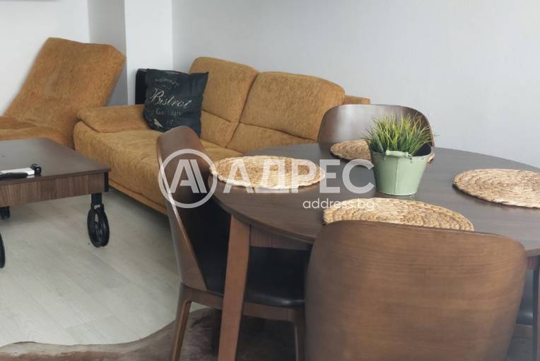 Тристаен апартамент, Варна, Възраждане 3, 654168, Снимка 1