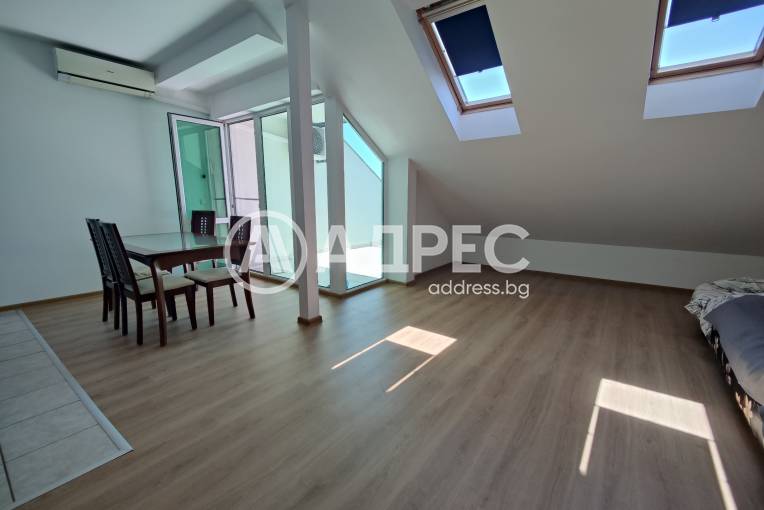 Тристаен апартамент, Варна, Виница, 700168, Снимка 1