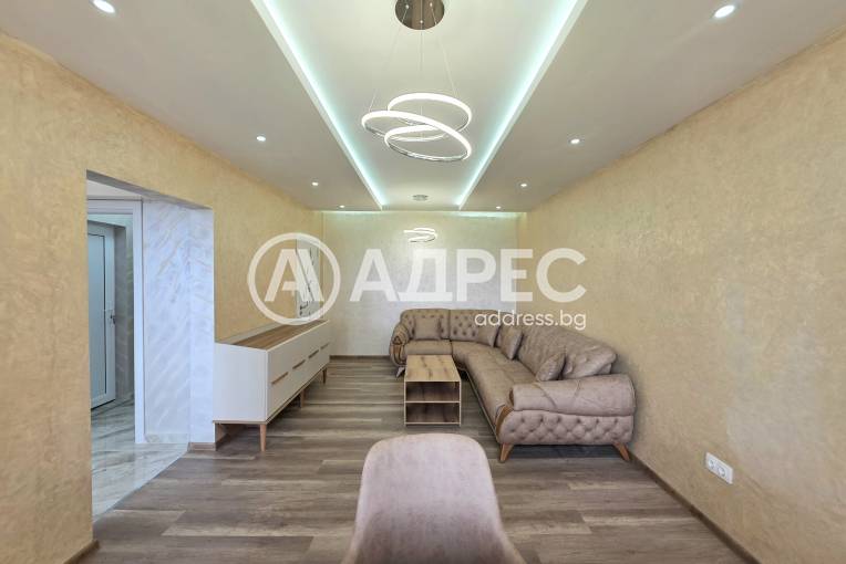 Тристаен апартамент, София, Света троица, 692169, Снимка 2