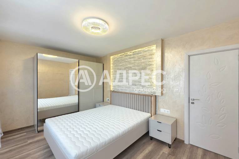 Тристаен апартамент, София, Света троица, 692169, Снимка 3
