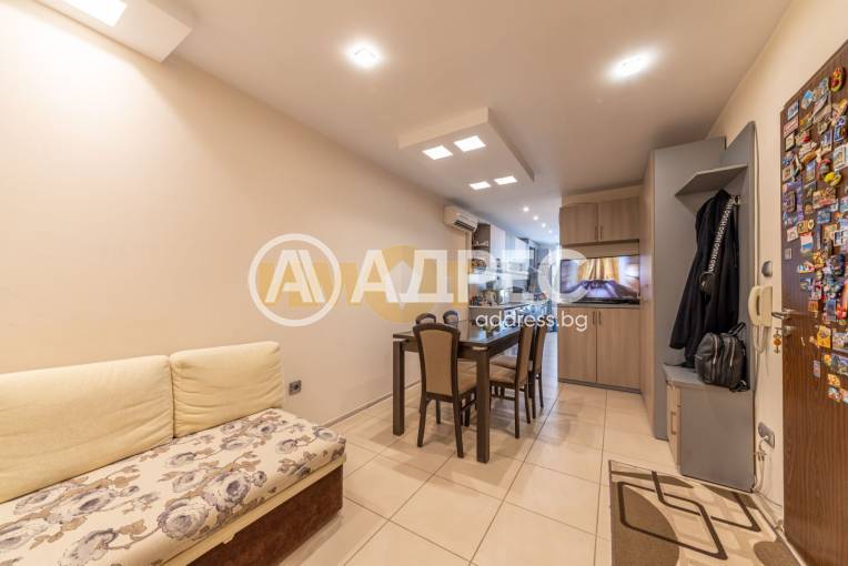 Двустаен апартамент, Варна, Червен площад, 669172, Снимка 1