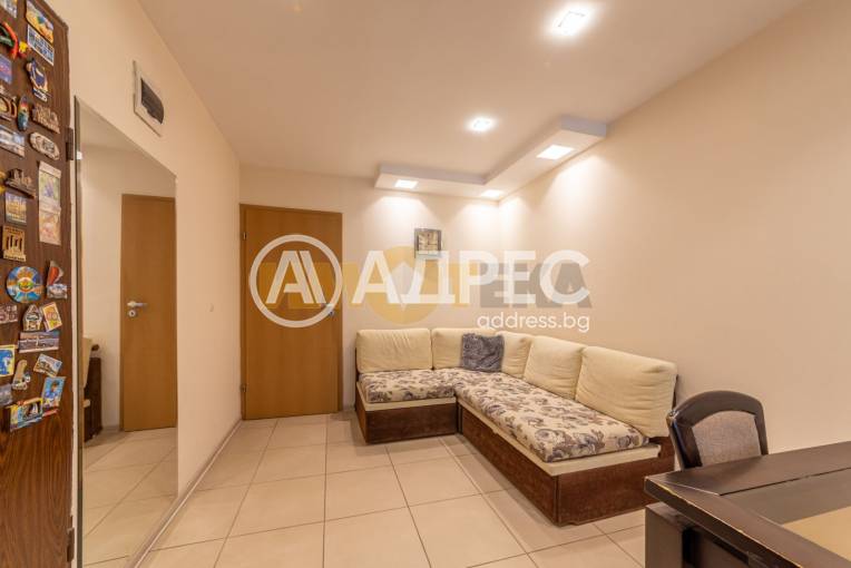 Двустаен апартамент, Варна, Червен площад, 669172, Снимка 12