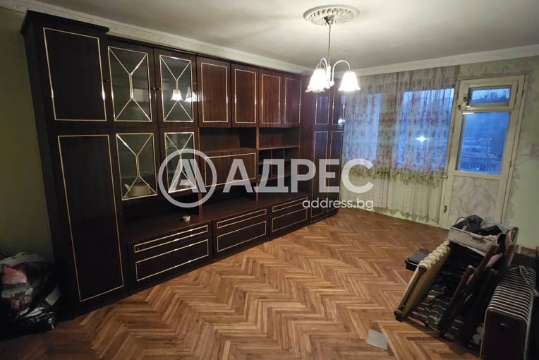 Тристаен апартамент, Плевен, Мара Денчева, 646174, Снимка 1