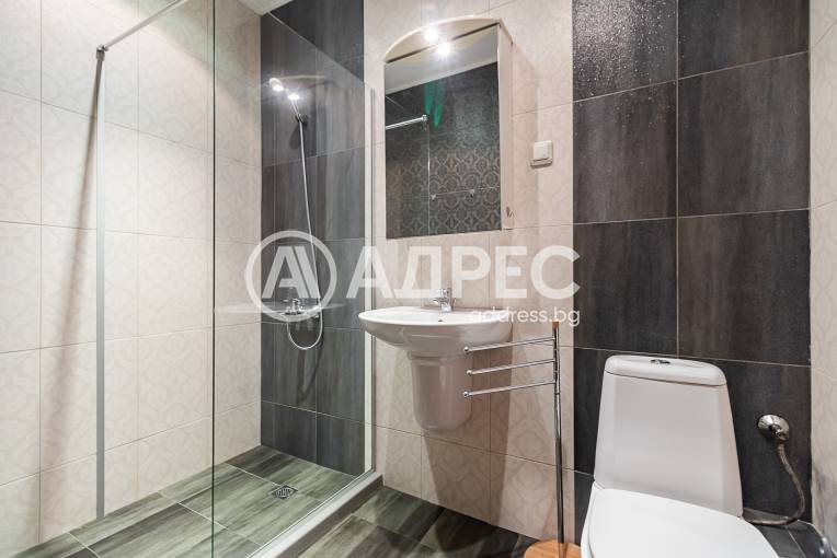 Тристаен апартамент, Варна, Център, 687175, Снимка 16