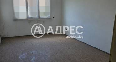 Тристаен апартамент, Ямбол, Васил Левски, 700176, Снимка 1