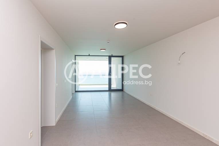 Двустаен апартамент, Каварна, 665177, Снимка 3