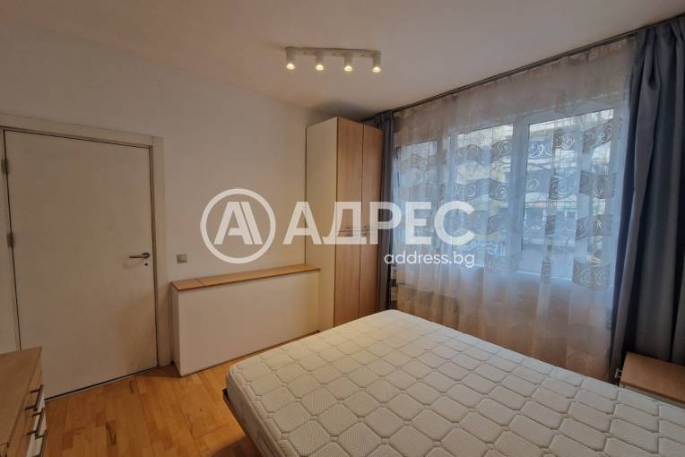 Тристаен апартамент, София, Гео Милев, 688178, Снимка 2