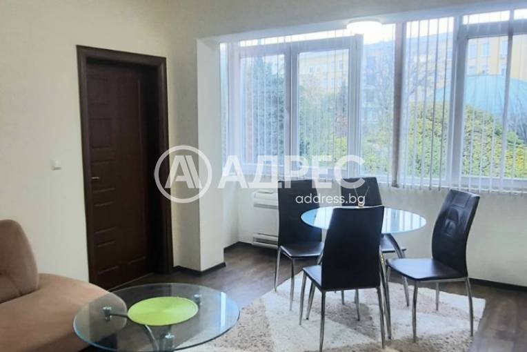 Тристаен апартамент, Варна, Спортна зала, 678179, Снимка 1