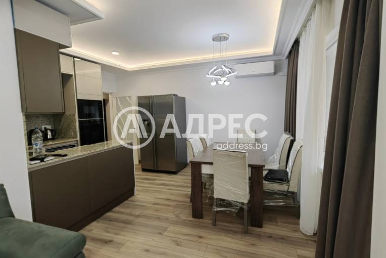 Тристаен апартамент, Варна, Общината, 656184, Снимка 1