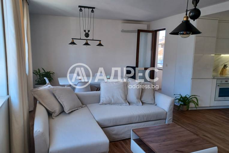 Тристаен апартамент, Варна, Гръцка махала, 687185, Снимка 1