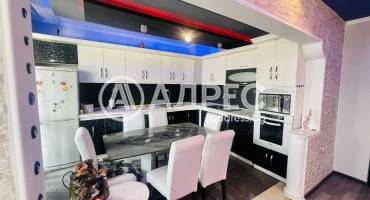 Тристаен апартамент, Шумен, Пазара, 692186, Снимка 1
