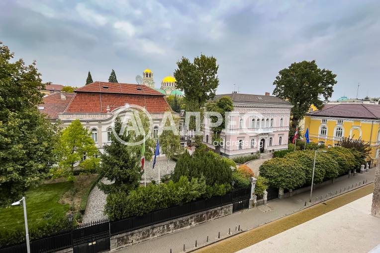 Тристаен апартамент, София, Център, 674190, Снимка 1