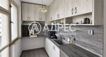 Тристаен апартамент, Варна, Цветен квартал, 701190, Снимка 1